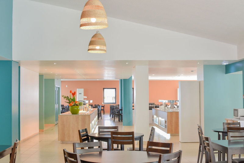 Golden Club Cabanas 8