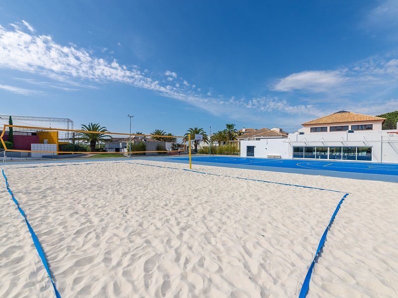 Golden Club Cabanas 1