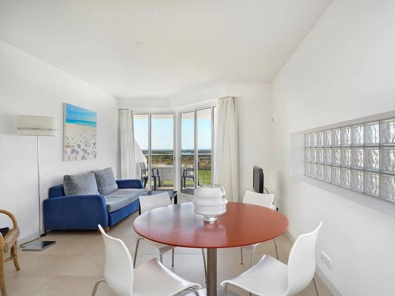 Golden Club Cabanas 25