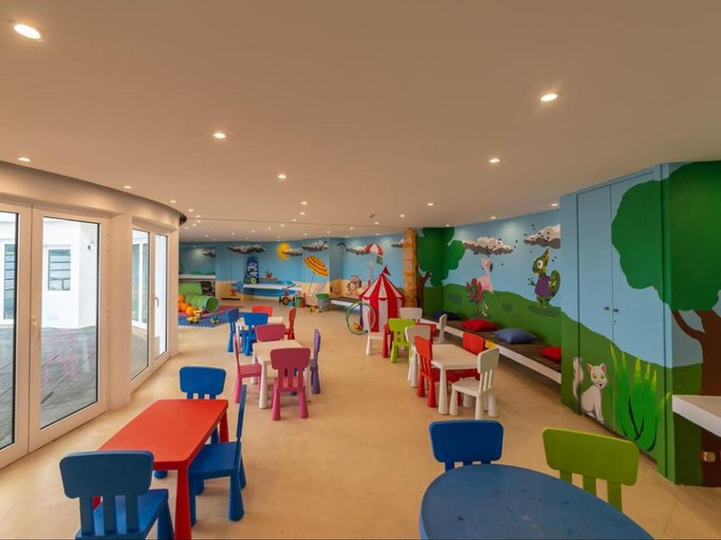 Golden Club Cabanas 38