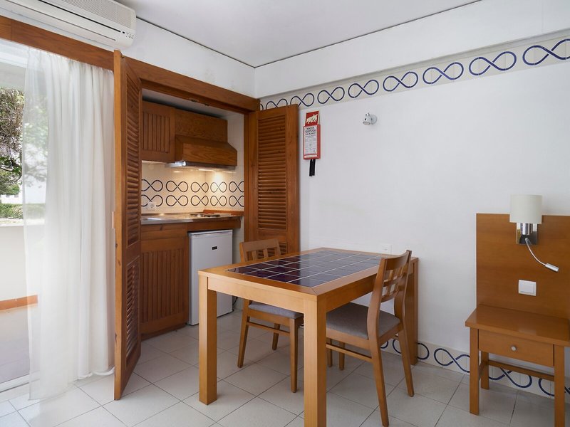 Golden Club Cabanas 23