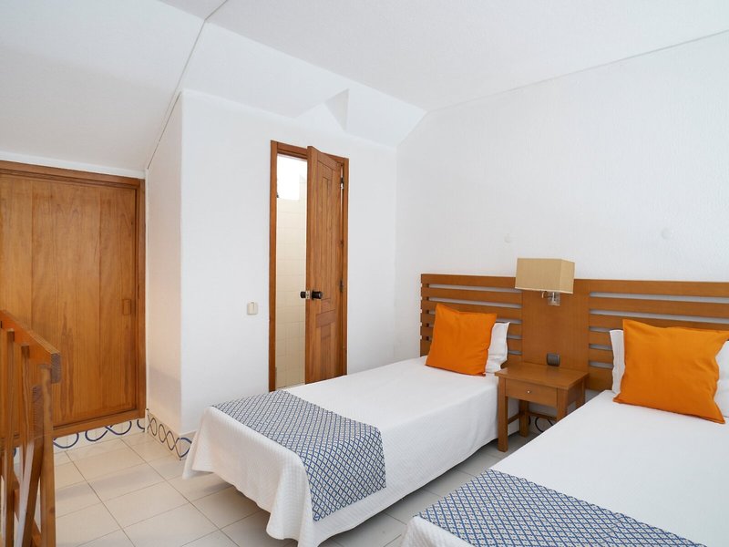 Golden Club Cabanas 45