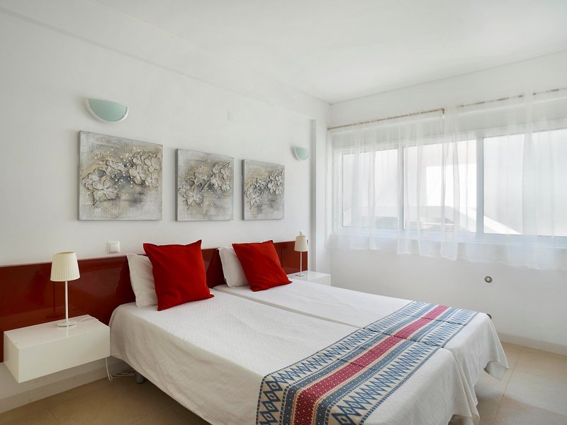 Golden Club Cabanas 48