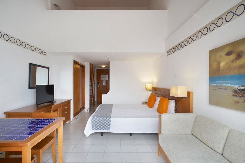 Golden Club Cabanas 17