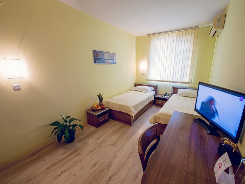 Family Hotel Gran Ivan 13