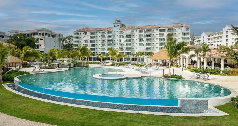 Sandals Dunn's River 1