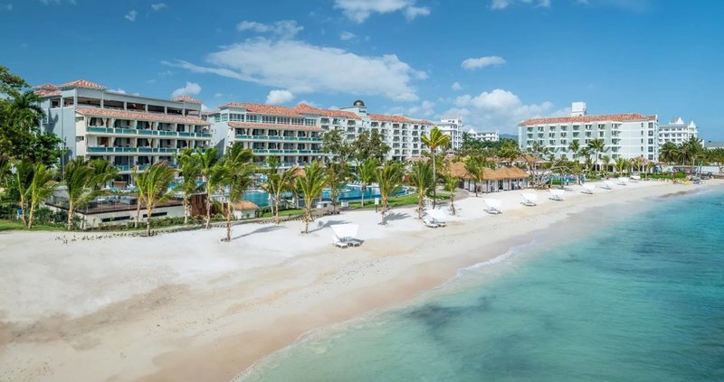 Sandals Dunn's River 7