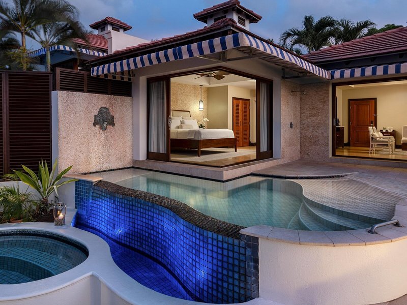 Sandals Regency La Toc 24