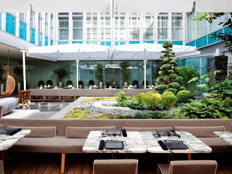 Sanderson London 4