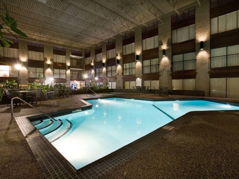 Sandman Hotel Edmonton West 4