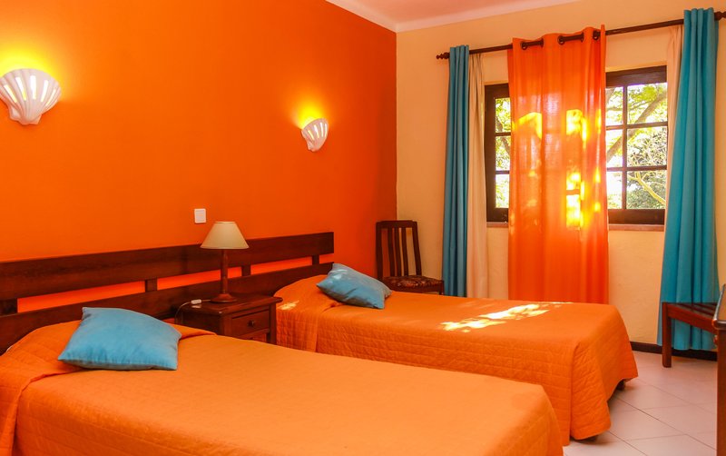 Colina Village 12