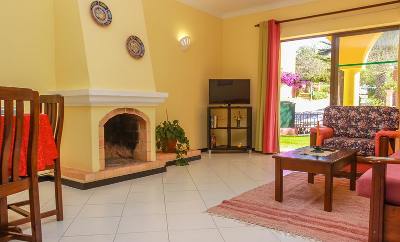 Colina Village 24