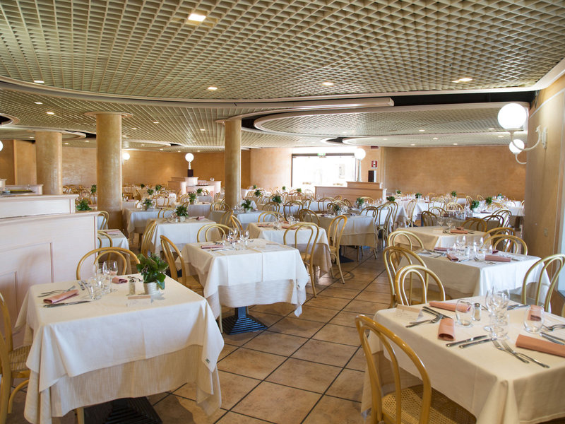 Sant’Elmo Beach Hotel 16