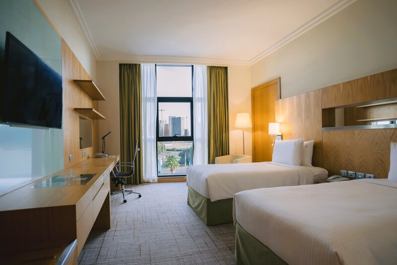 Holiday Inn Abu Dhabi 3