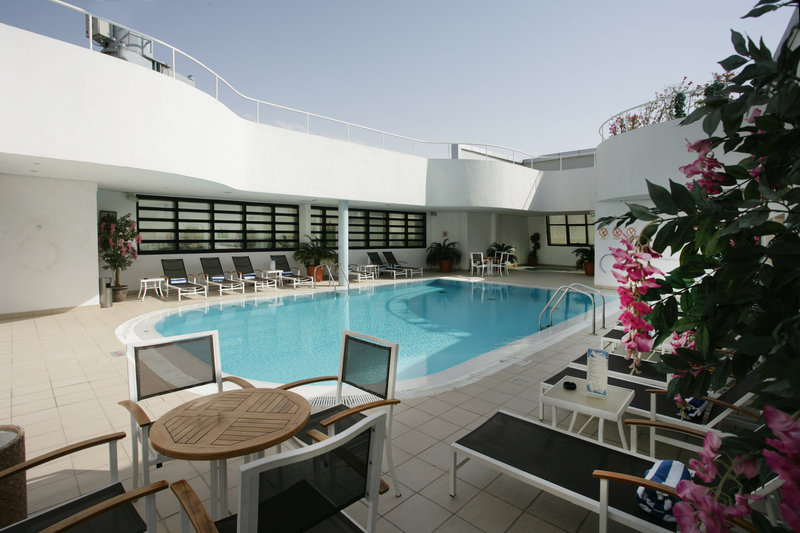 Holiday Inn Abu Dhabi 6