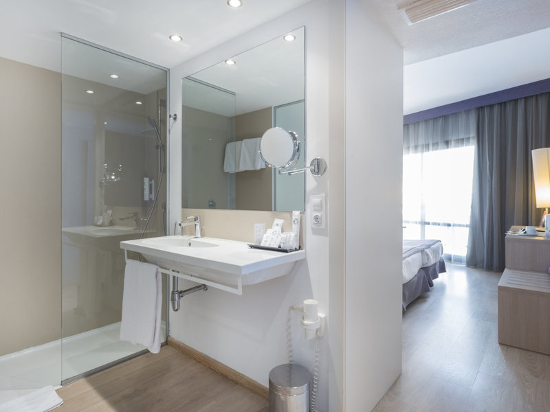 Be Live Adults Only Marivent 19