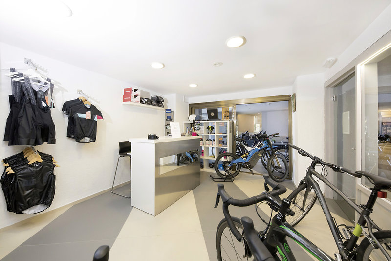 Be Live Adults Only Marivent 32