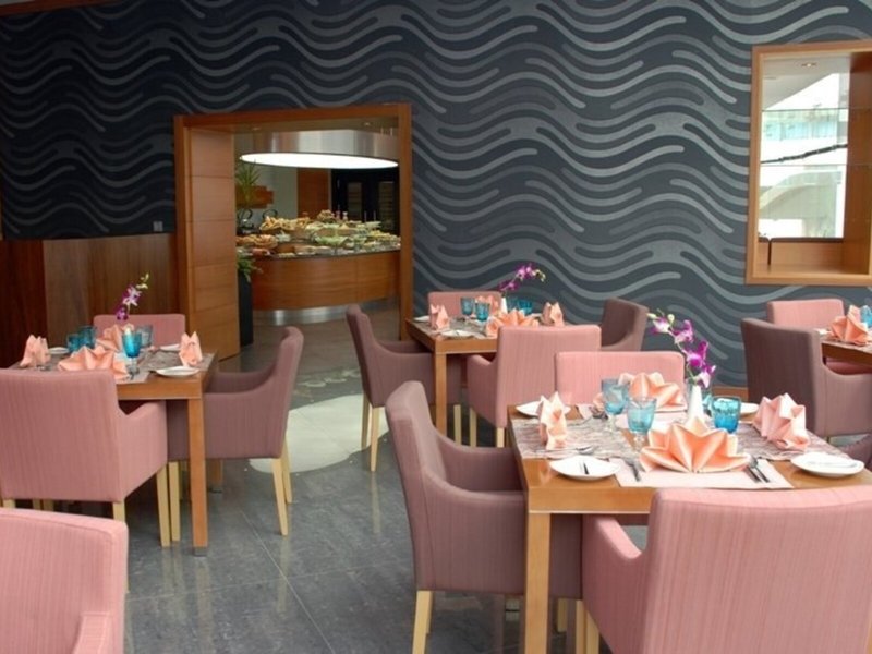 Holiday Villa Hotel & Residence Doha 12