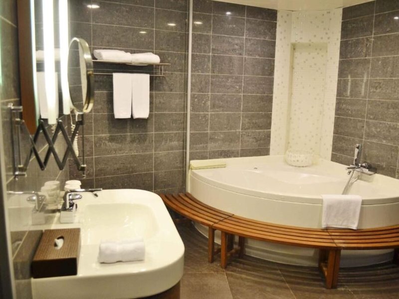 Holiday Villa Hotel & Residence Doha 41