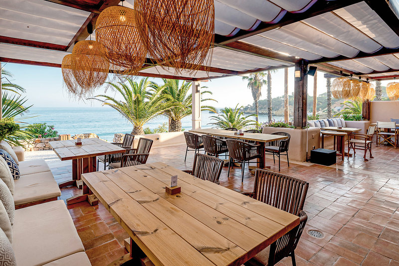 Grande Real Santa Eulalia Resort & Hotel Spa 16