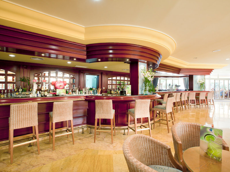 Grupotel Santa Eulària & Spa 18