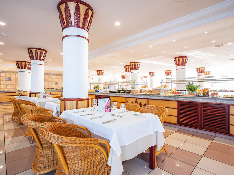 Grupotel Santa Eulària & Spa 23