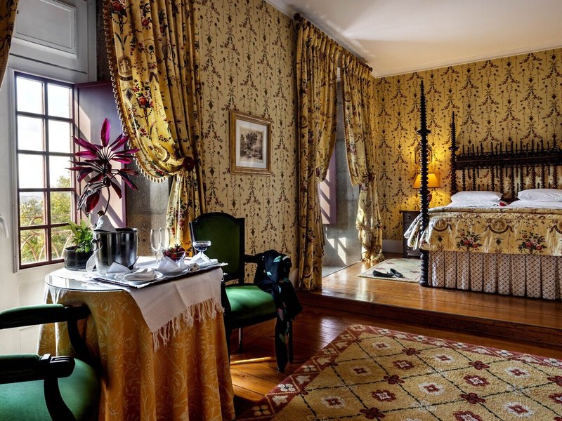 Pousada Mosteiro Guimarães, Monument Hotel & SLH 42