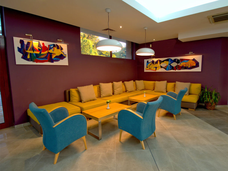 Kristal Goldstrand 14 - Bar