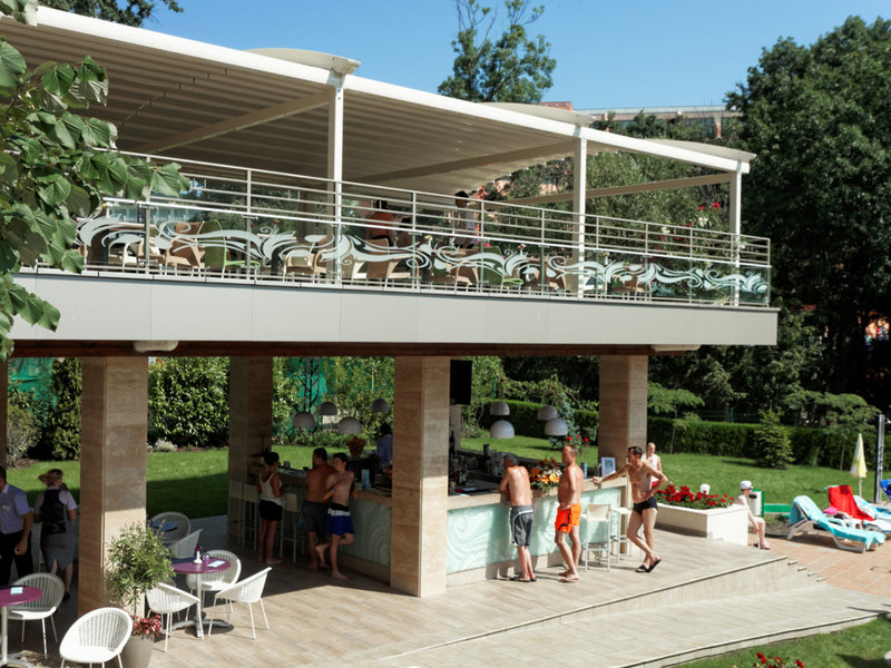 Kristal Goldstrand 19 - Restaurant