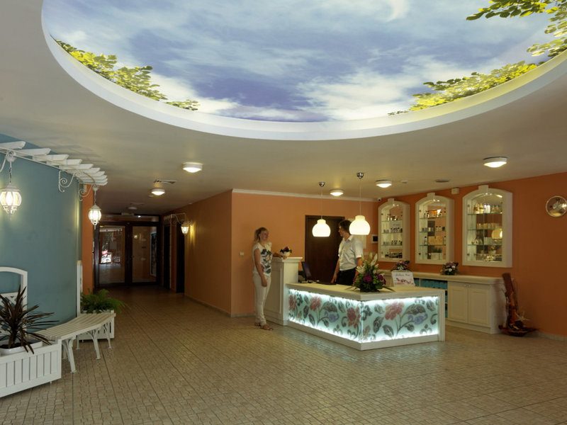 Kristal Goldstrand 40 - Health & Beauty