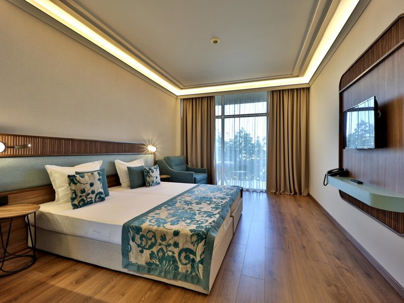 Kristal Goldstrand 47 - Room Example