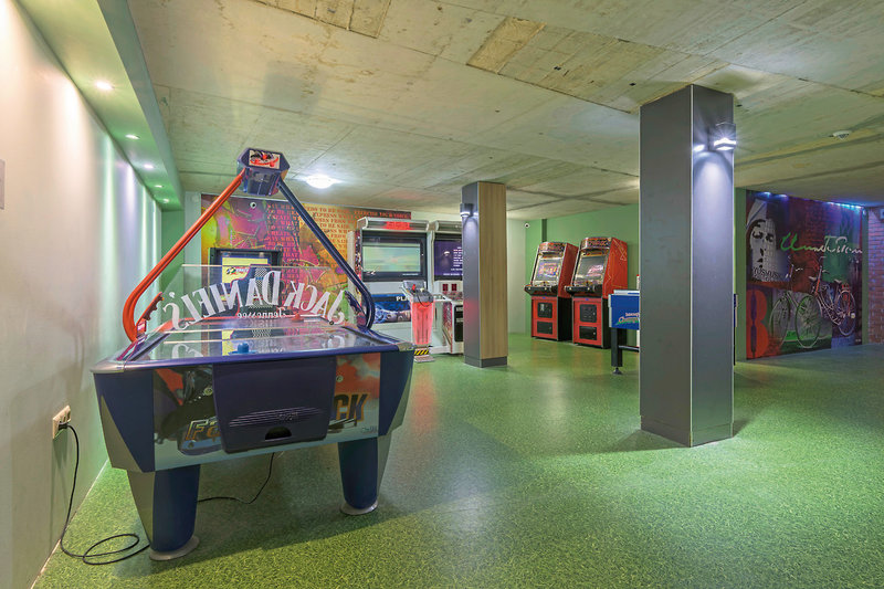 Kristal Goldstrand 23