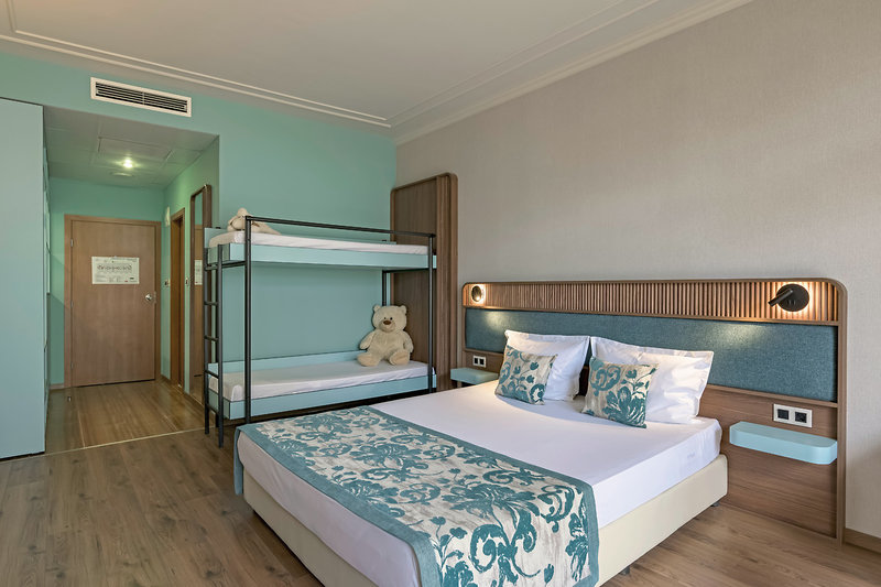 Kristal Goldstrand 29