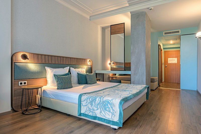 Kristal Goldstrand 30