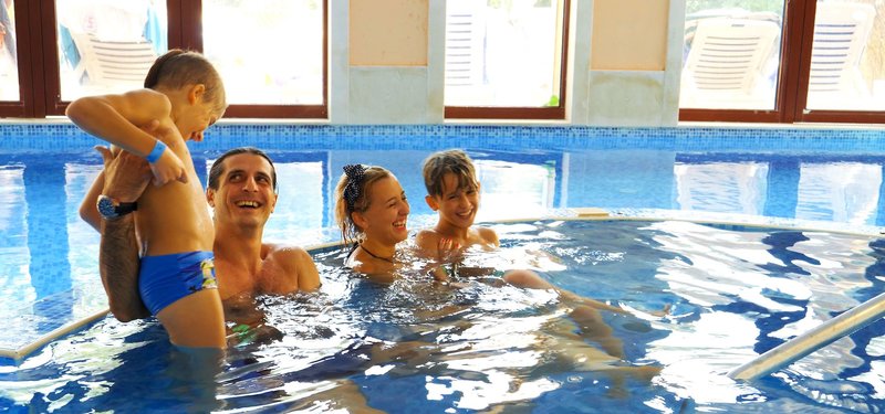 Kristal Goldstrand 34