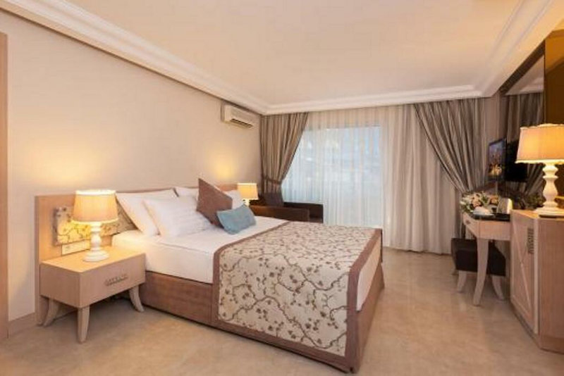 Xperia Saray Beach Hotel 6