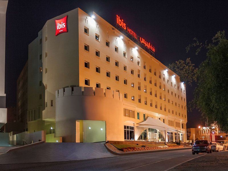 ibis Muscat 4