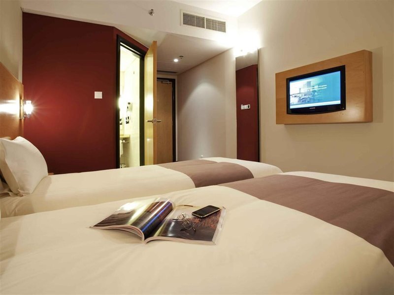 ibis Muscat 36