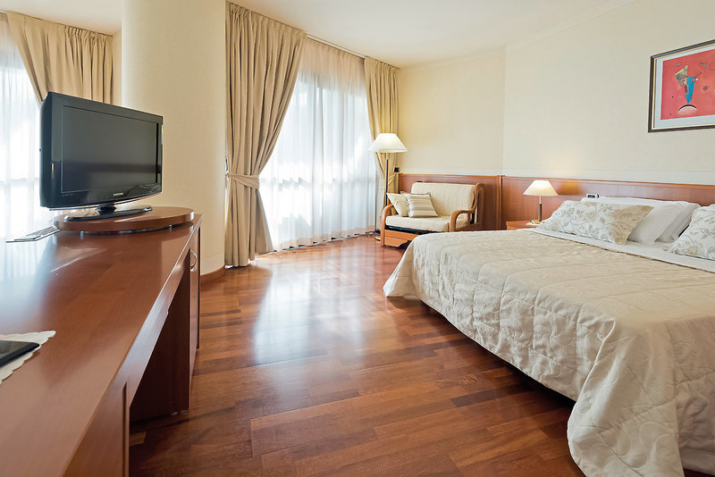 Savoy Beach Hotel & Thermal Spa 10