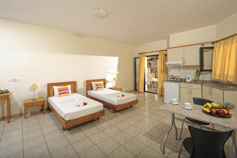 Kristalli Hotel Apartments 13