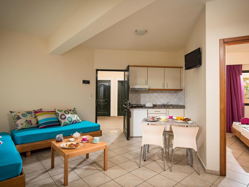Kristalli Hotel Apartments 22