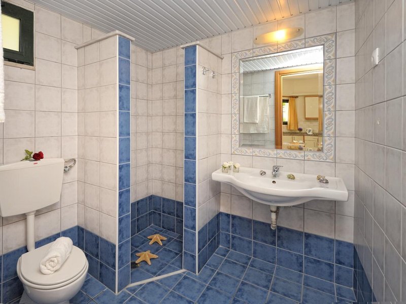 Kristalli Hotel Apartments 36