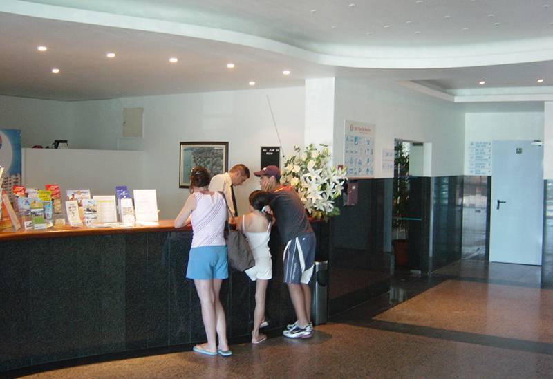 Apartamentos Turisticos Flor da Rocha 2