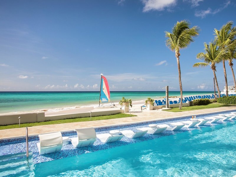 Sea Breeze Beach House 6
