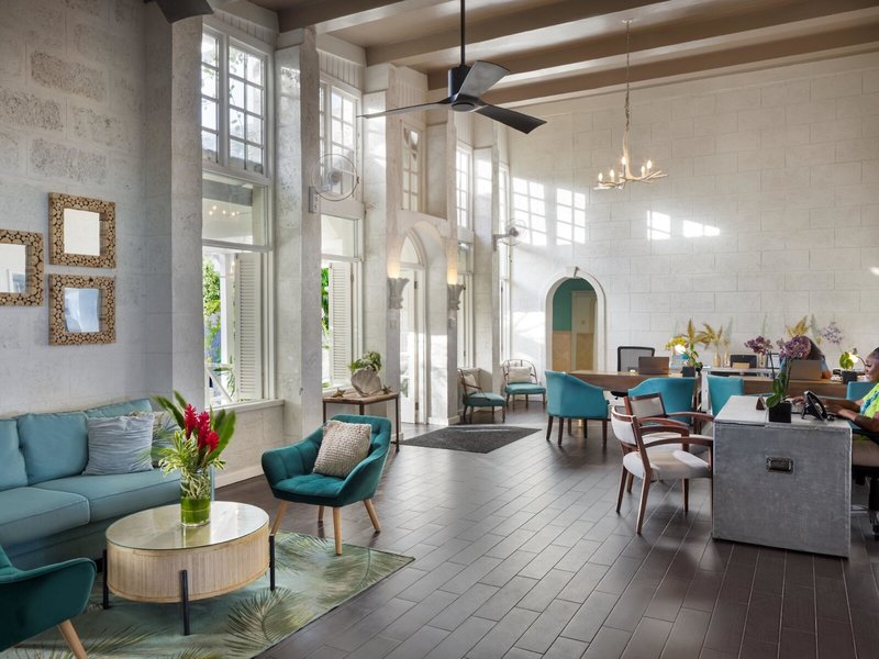Sea Breeze Beach House 12