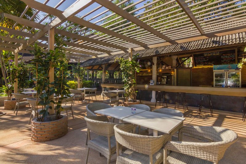 Lets Hyde Resort & Villas 8