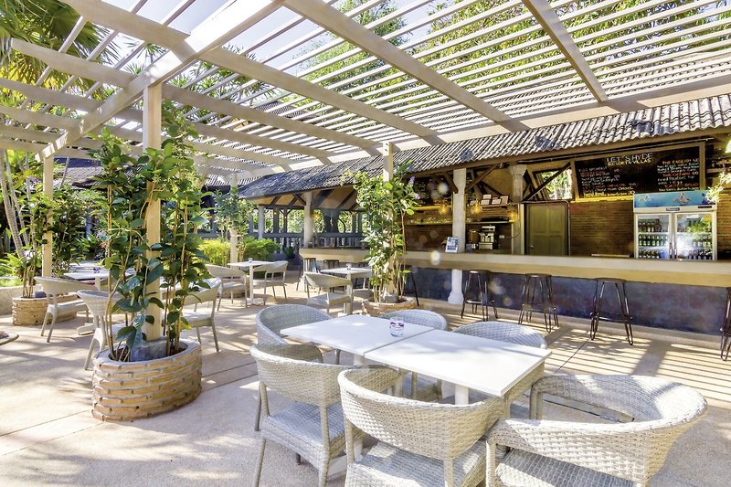 Lets Hyde Resort & Villas 12