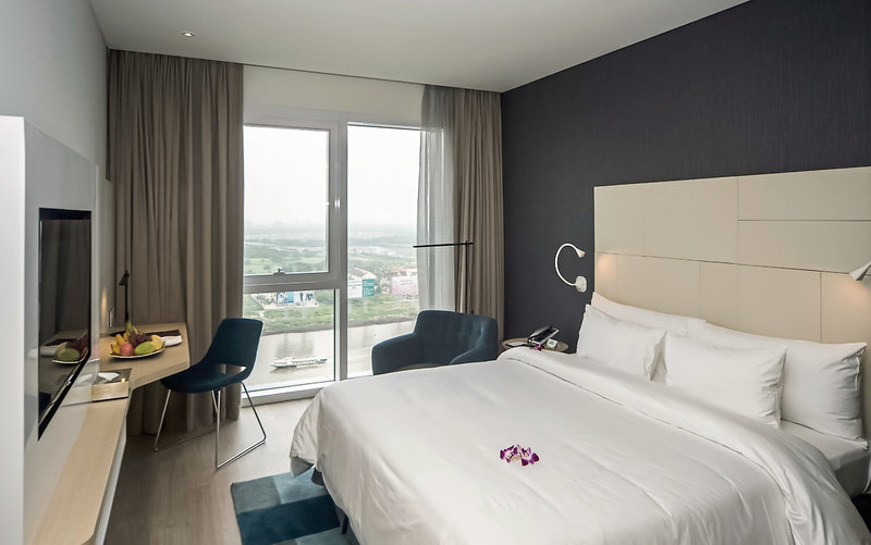 Liberty Central Saigon Riverside 12