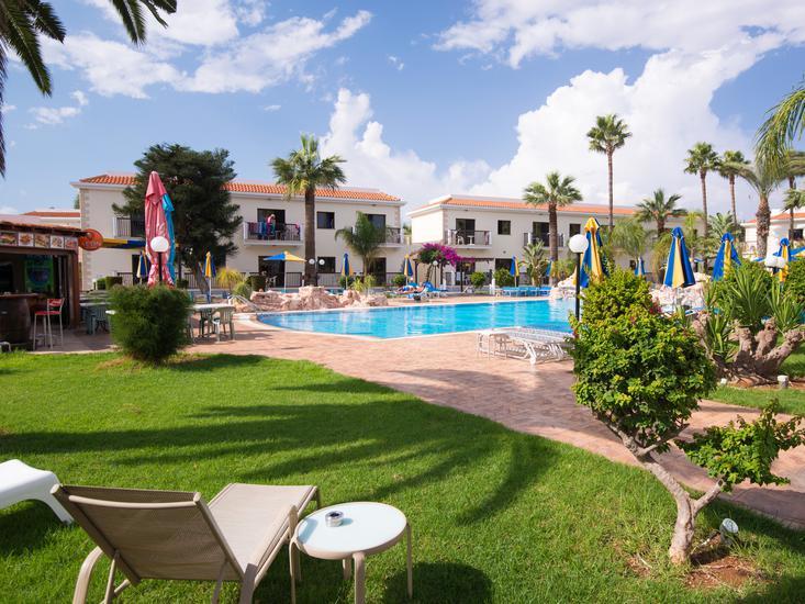 Loutsiana Hotel Apts 1