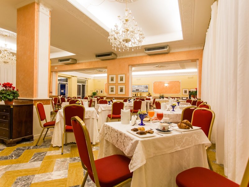 Mariano IV Palace 11